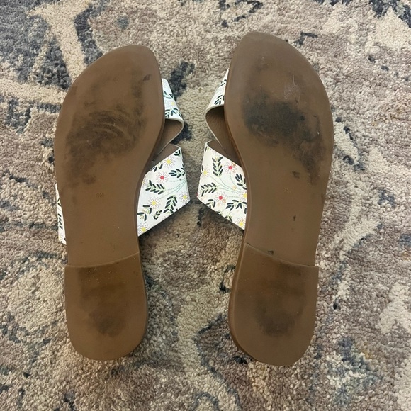 Jack Rogers Women's Floral Slide Sandals 
Size 9 - Picture 3 of 3